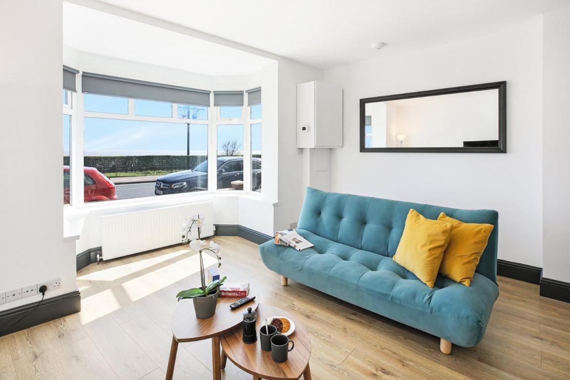 Tyme Suites On Kingsway คลีทอร์ปส์ ภายนอก รูปภาพ