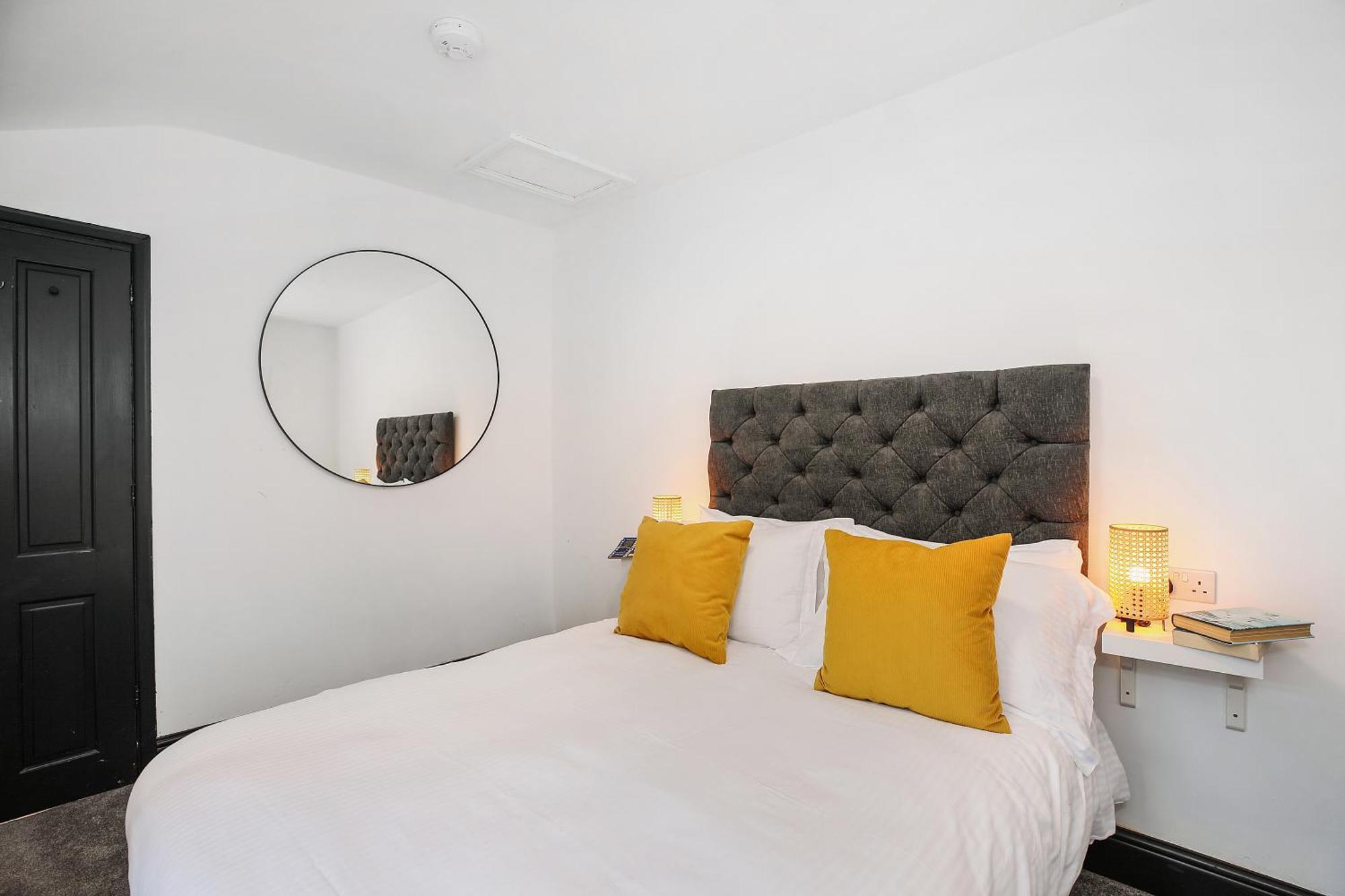 Tyme Suites On Kingsway คลีทอร์ปส์ ภายนอก รูปภาพ