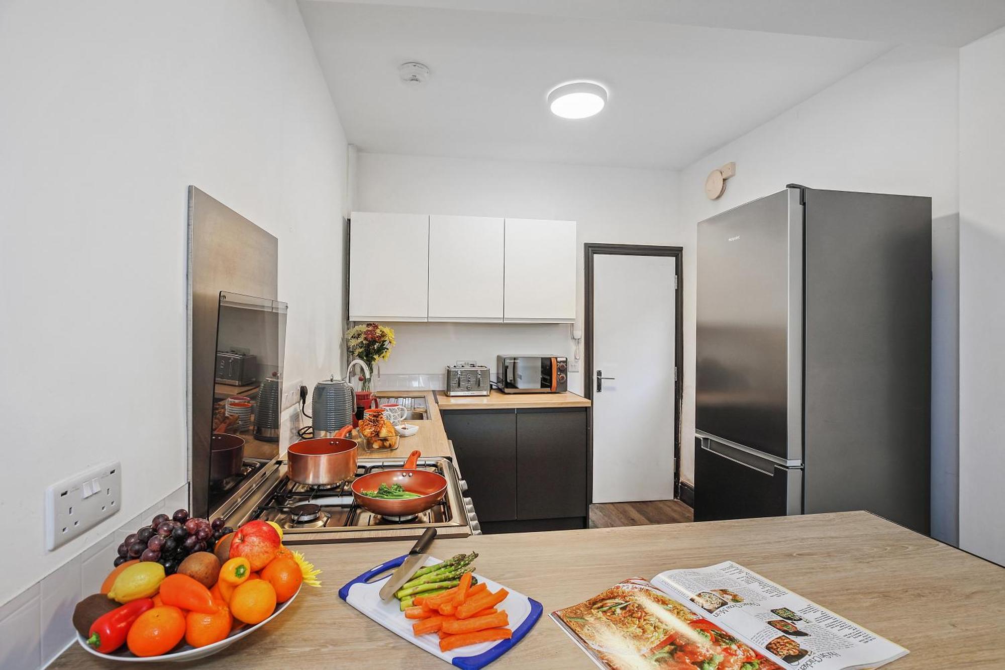 Tyme Suites On Kingsway คลีทอร์ปส์ ภายนอก รูปภาพ